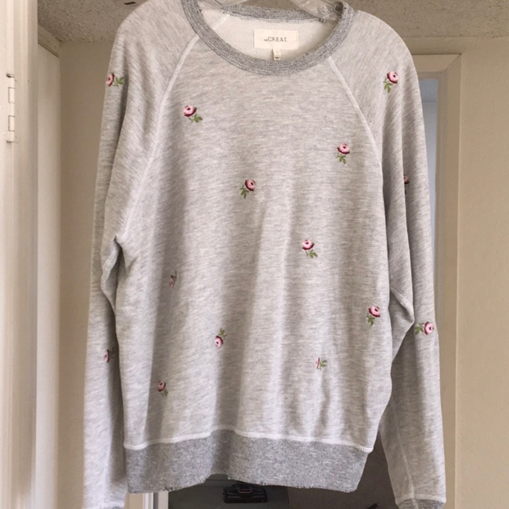 THE GREAT/GRAY-CREWNECKwROSE EMBROIDERY SWEATSHIRT